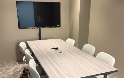 SMCグループ東京オフィス会議室02